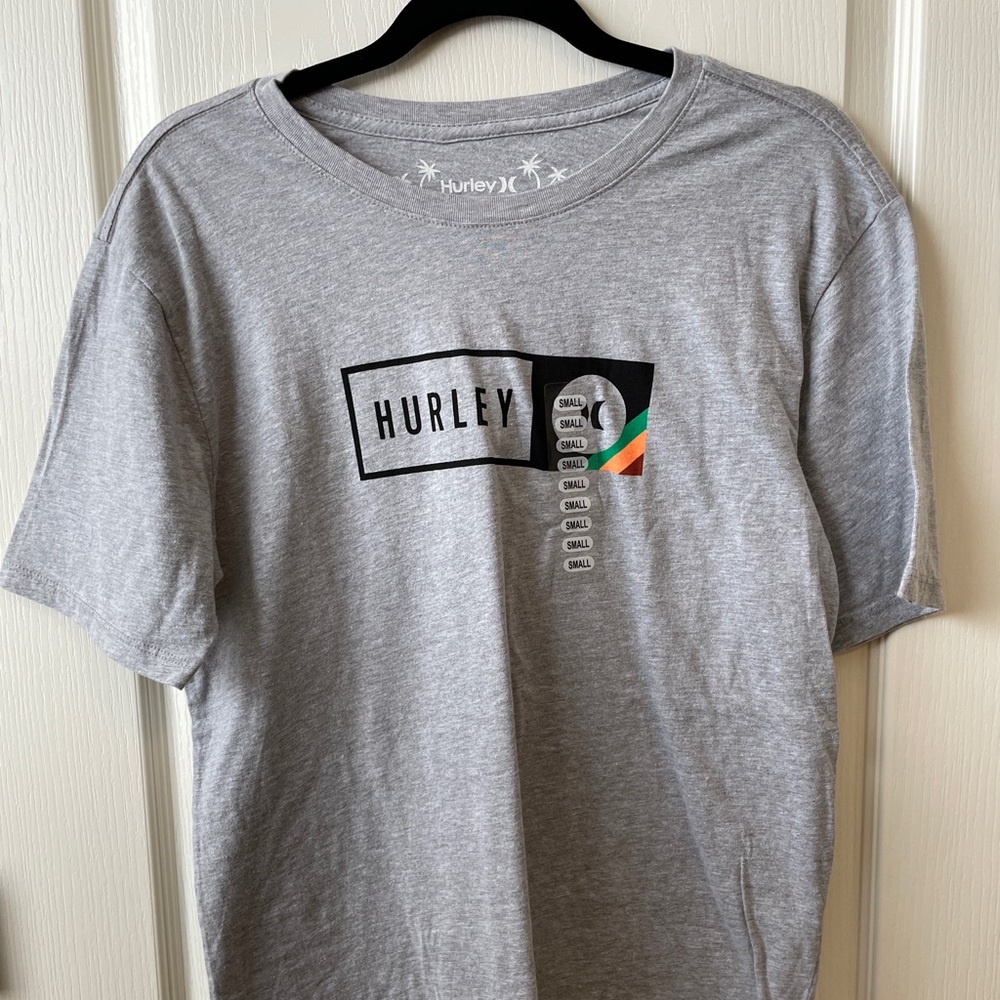 NWT Men’s gray Hurley EVD WSH Layup SS tee size small